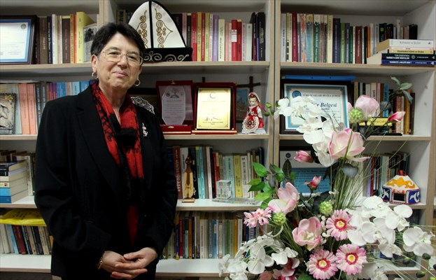 PROF. DR. PERVİN AYNAGÖZ ÇAPAN